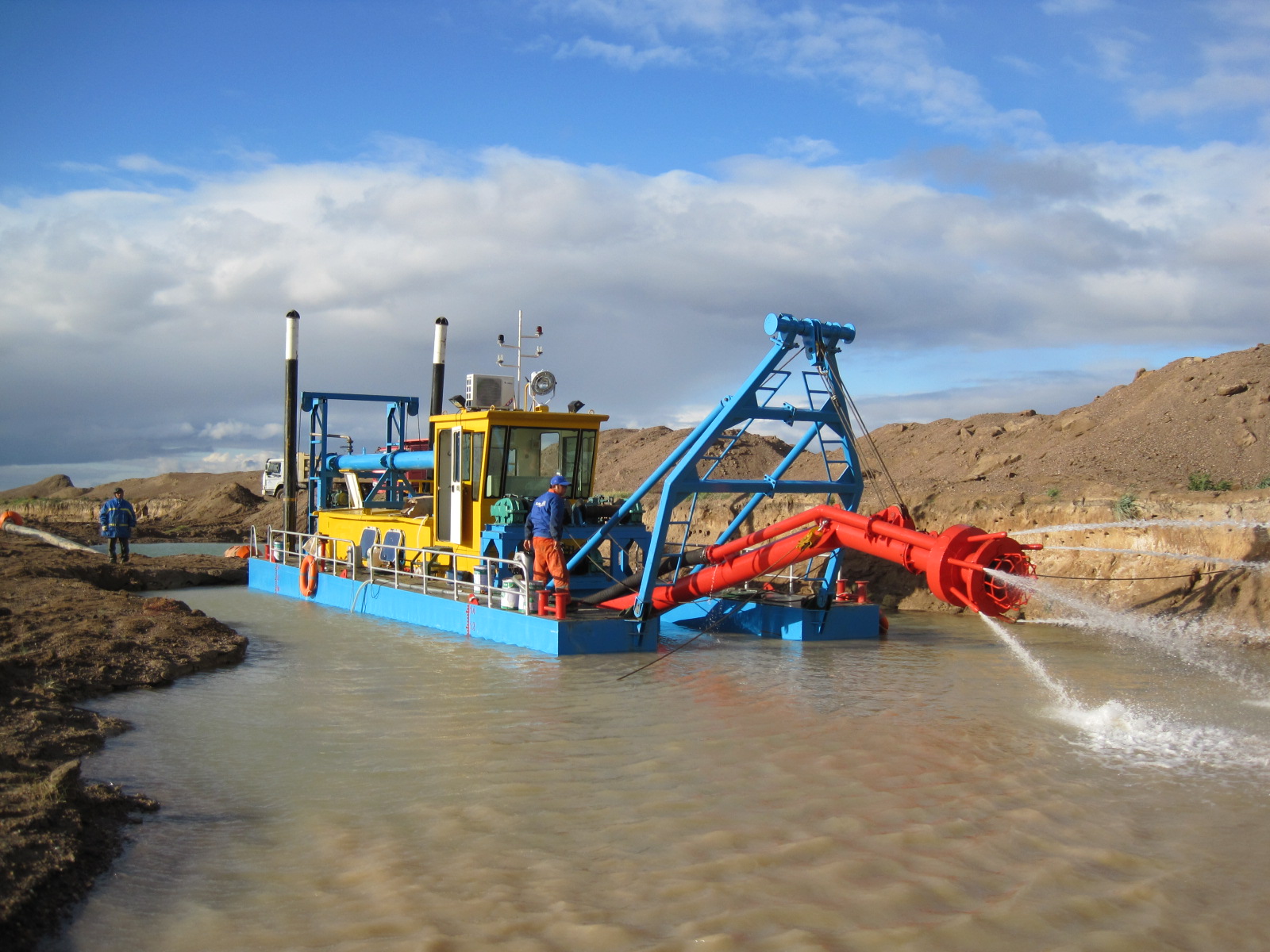 射吸式挖泥船施工現(xiàn)場應(yīng)該如何管理？